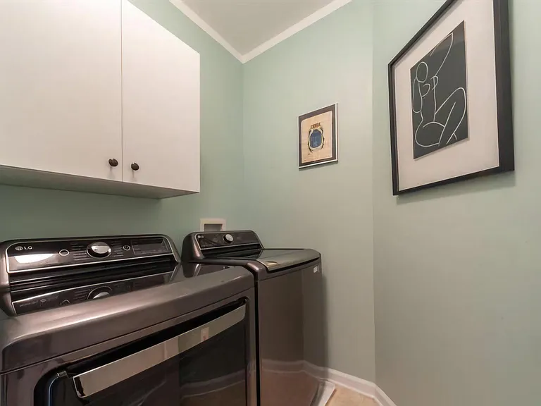 6931 Rolling Creek Way — Photo 13