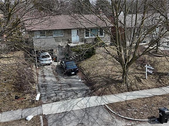 4th image of 396 Hazel St