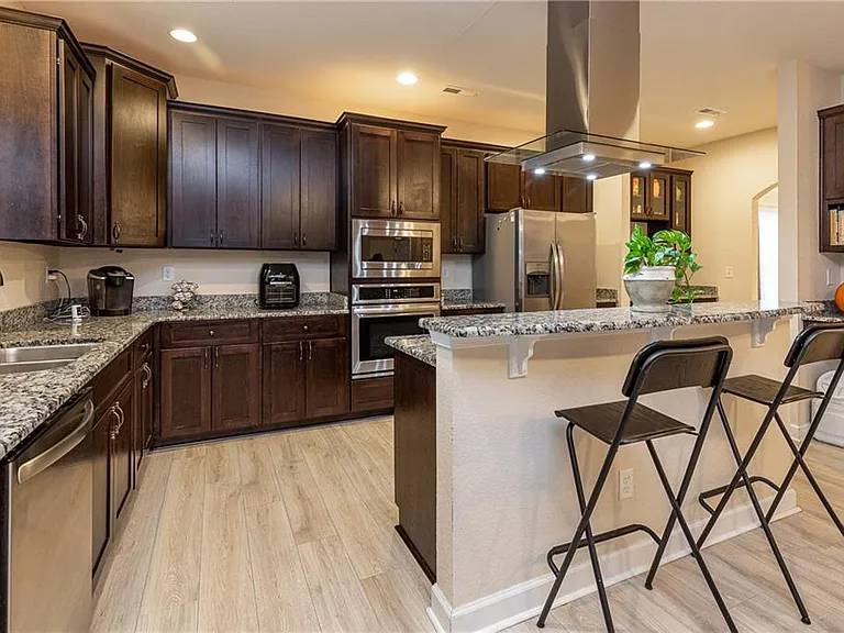 5919 Orcutt Ave — Photo 35