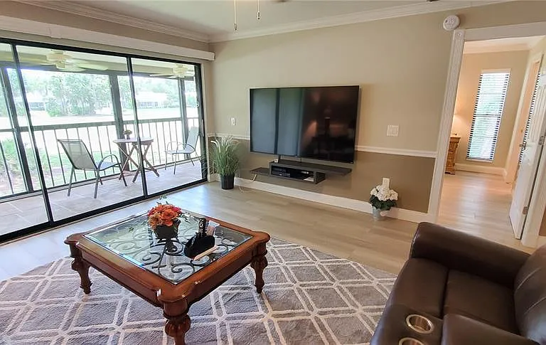 6110 Country Club Way #201 — Photo 5