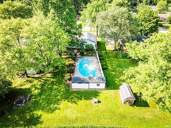 3rd image of 6812 E Fisher Ln