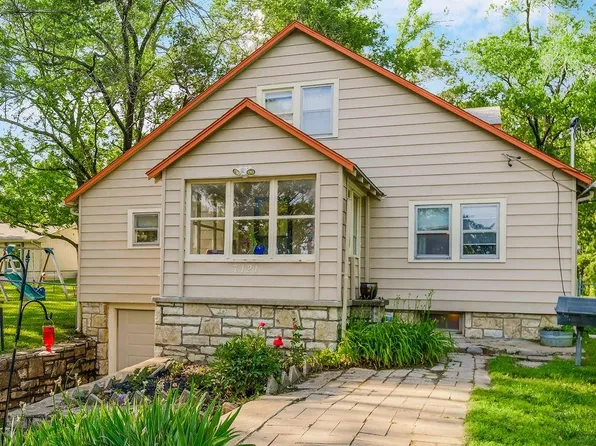 7121 NW Eastside Dr, Kansas City, MO 64152