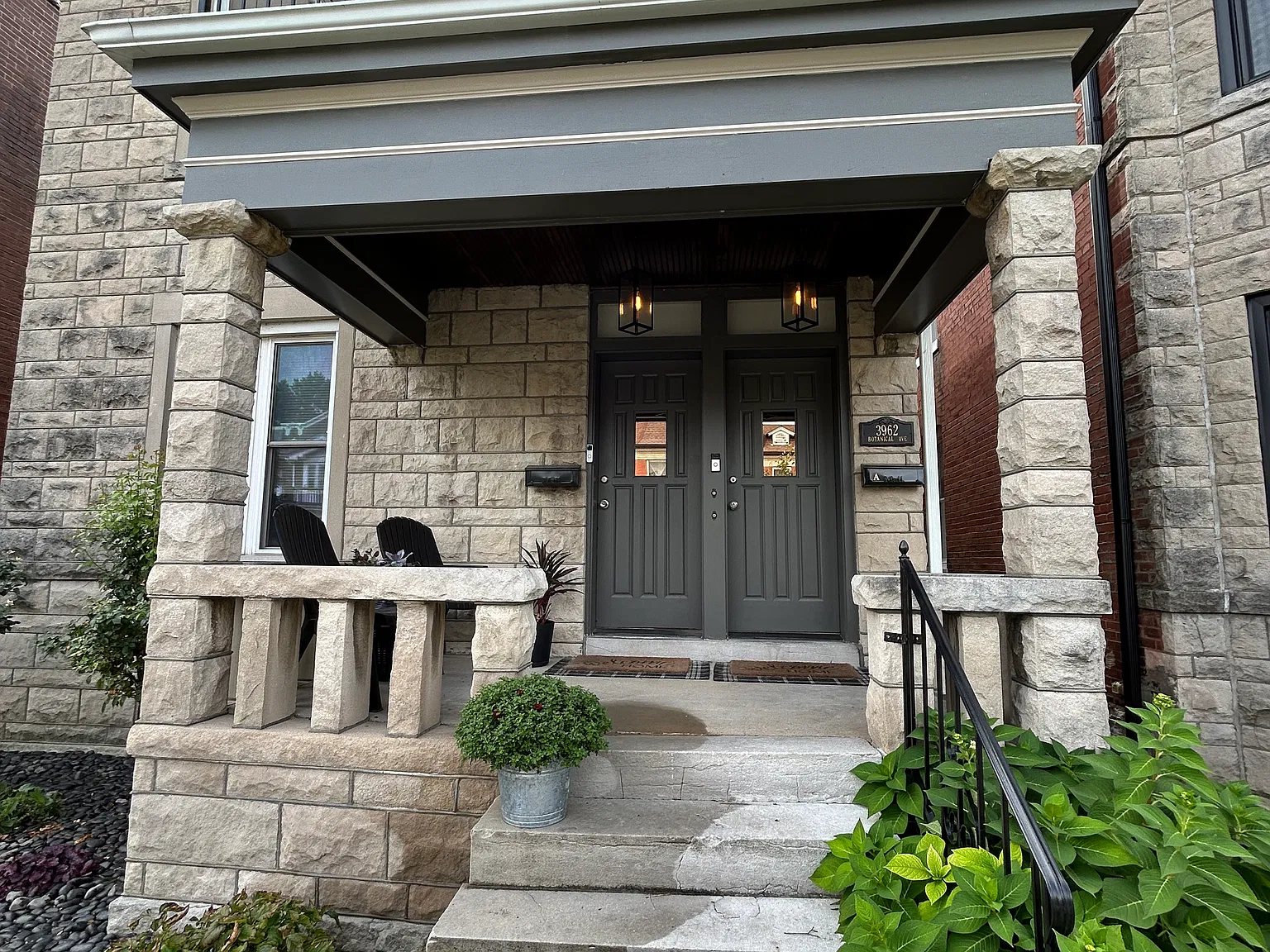 2 bed, 1400 sqft, $1,700 — Photo 2