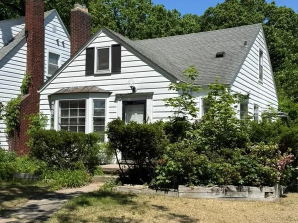 1027 E 6th St, Royal Oak, MI 48067