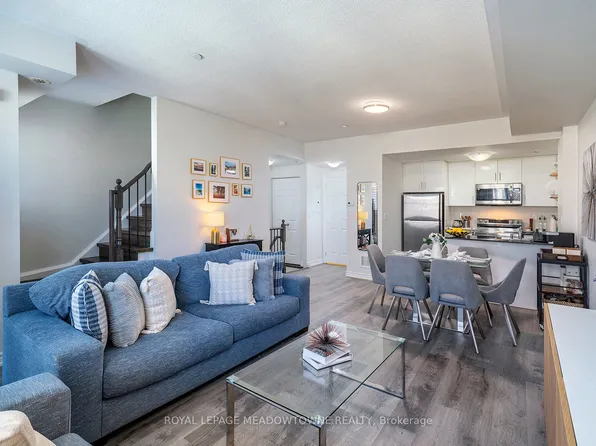 10 Carnation Ave #19, Toronto, ON M8V 0B8