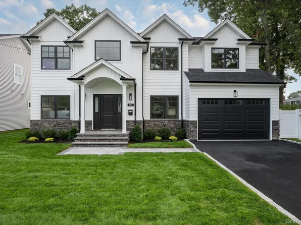 115 Jackson Avenue, Massapequa Park, NY 11762