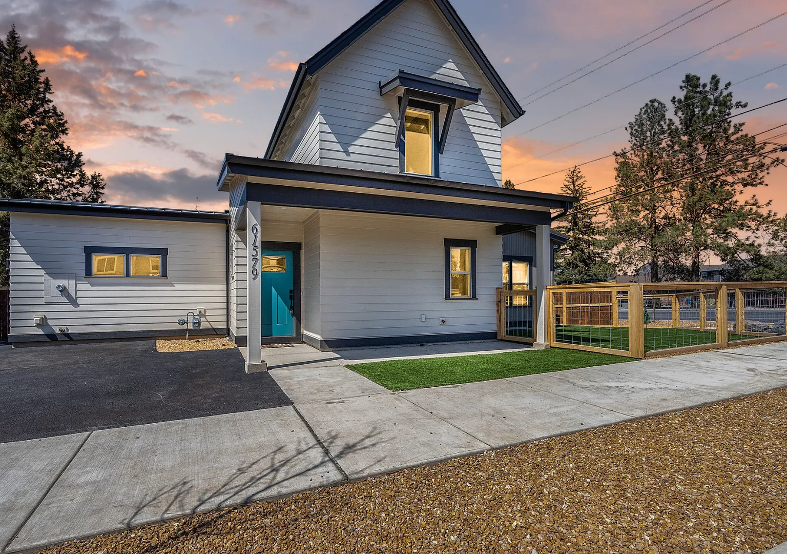 Modern Home with Hot Tub, Game Room & 2 King Suites. 60 day minimum — Photo 1