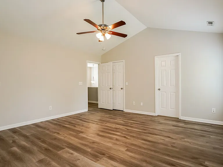 2327 Spruce Shadows Ln — Photo 12