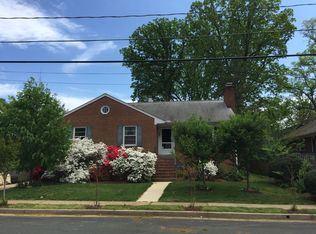 3120 2nd Rd N, Arlington, VA 22201