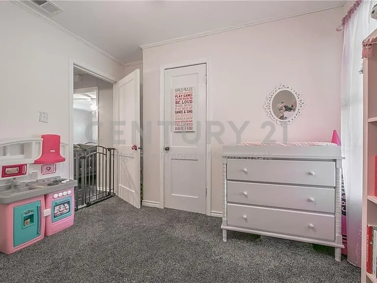 206 Renfro St — Photo 13