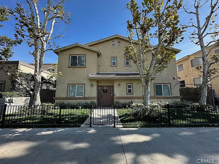 1st image of 6456 Woodley Ave Unit 4