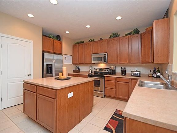 5th image of 8051 Vegas Ct