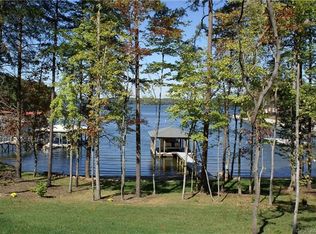 9464 Riviera Dr, Sherrills Ford, NC 28673