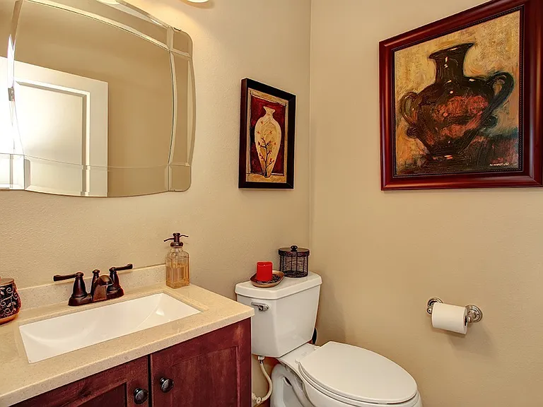 2499 NE Julep St — Photo 7