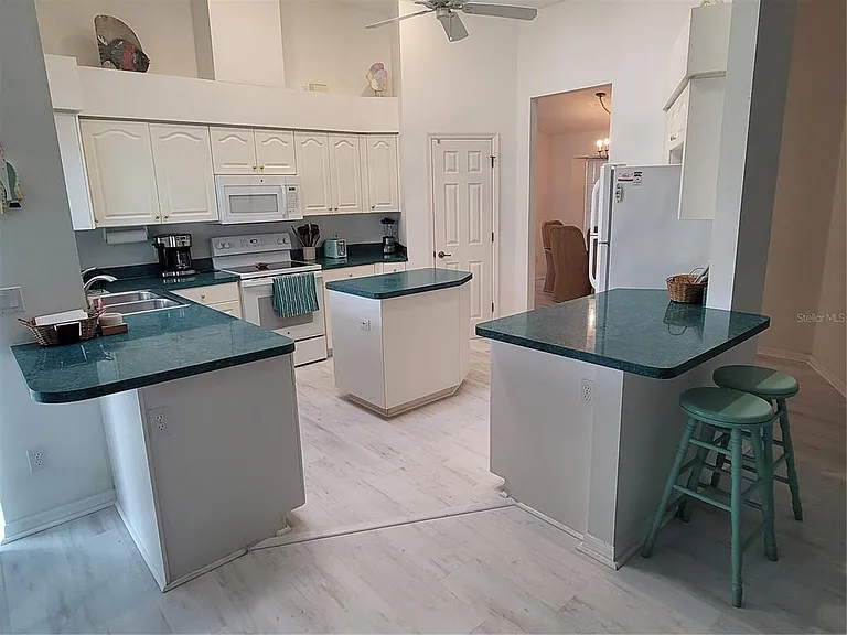 80 Mariner Ln — Photo 11