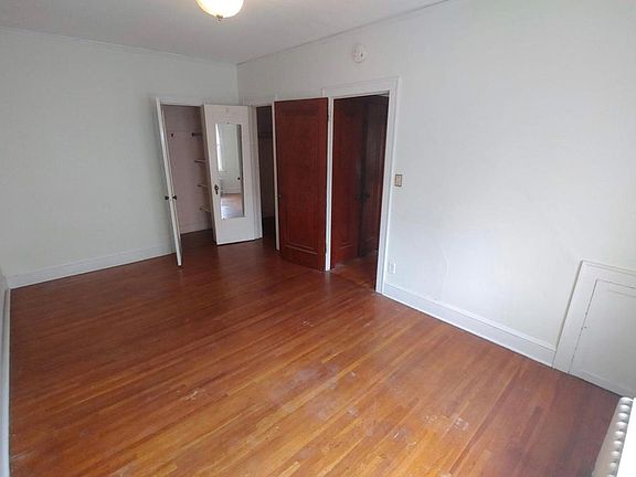 4th image of 576 Grand Ave #204
