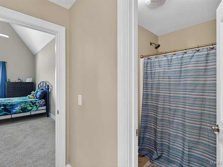 377 Sydney Ave — Photo 23