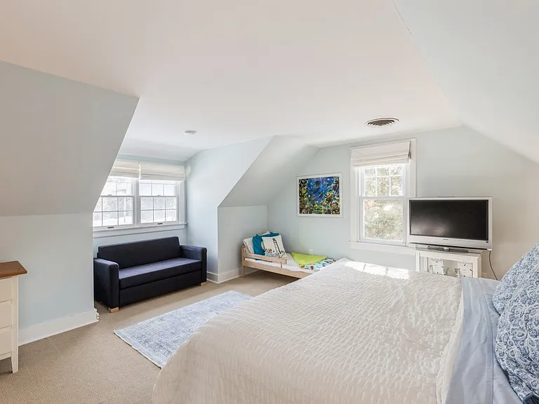 24 Woodland Ave — Photo 20