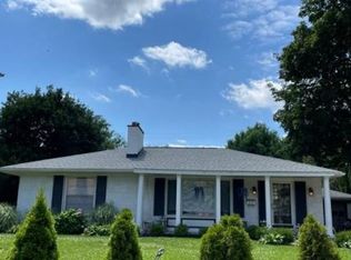 1021 Cadieux Rd, Grosse Pointe Park, MI 48230