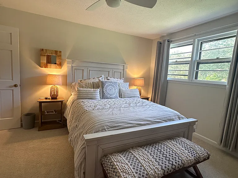 804 Valley View St — Photo 37