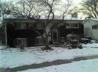 2706 Koper Dr, Sterling Heights, MI 48310