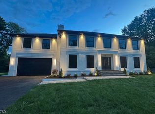 41 Pino Ct, Clifton City, NJ 07013