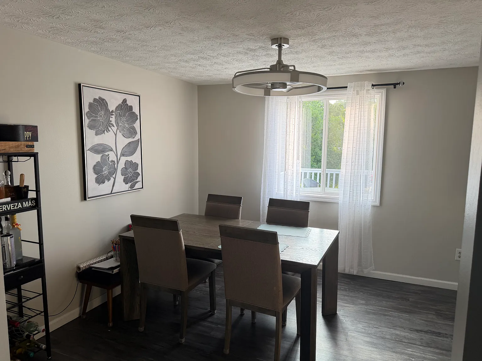 3 bed, 1.5 bath, 1560 sqft, $2,250 — Photo 3