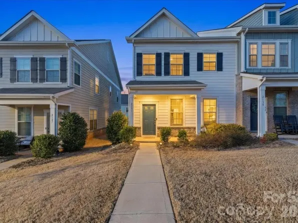 2131 Stevens Mill Rd, Matthews, NC 28104