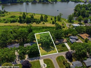 2444 Riverbend Dr, Benton Harbor, MI 49022
