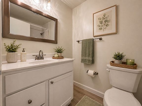 2nd image of 802 Candlelight Dr APT 3B
