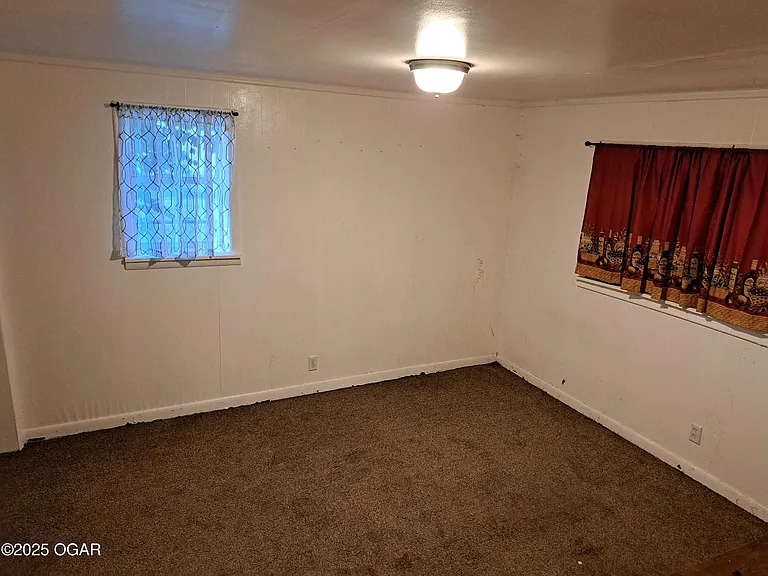 1903 S East Ave — Photo 8