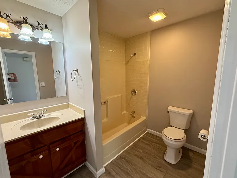 210 Crank Rd — Photo 7