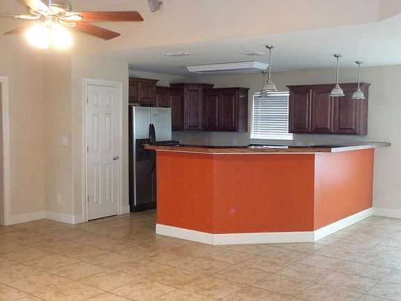 4th image of 941 Swift Water Dr