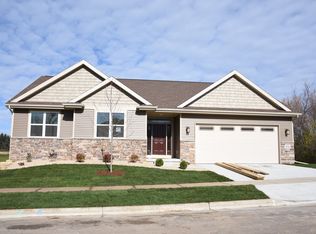 9516 Lost Pine Trl, Verona, WI 53593