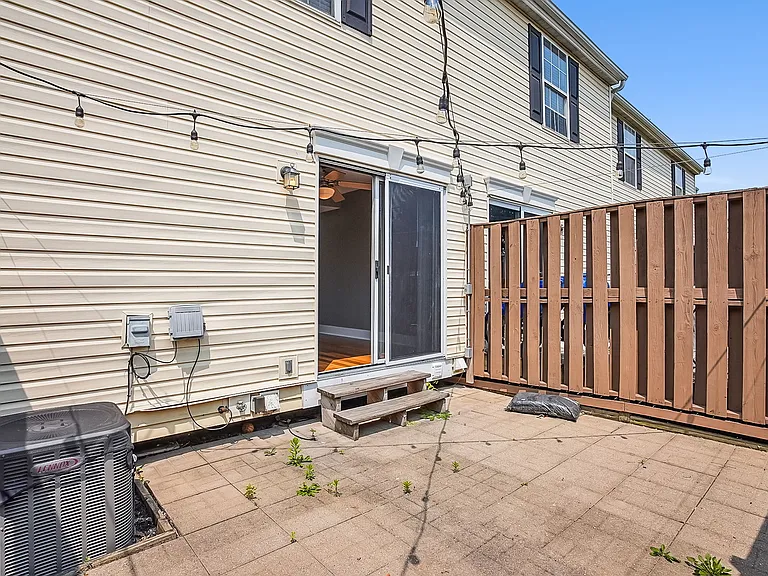 4841 Stoneybrook Blvd — Photo 23