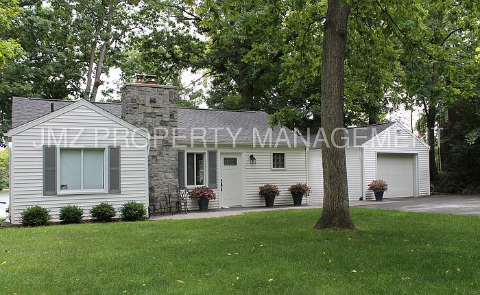 1st image of 2817 Barkman Dr