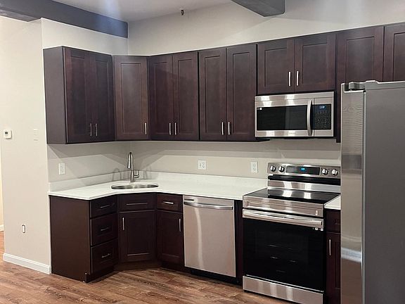 2nd image of 402 River St APT 3A