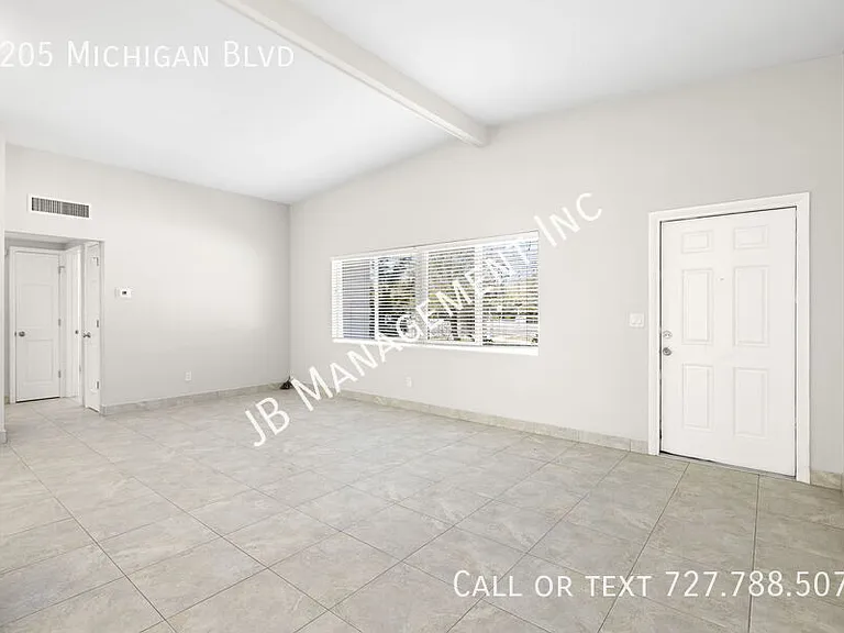 1205 Michigan Blvd — Photo 6