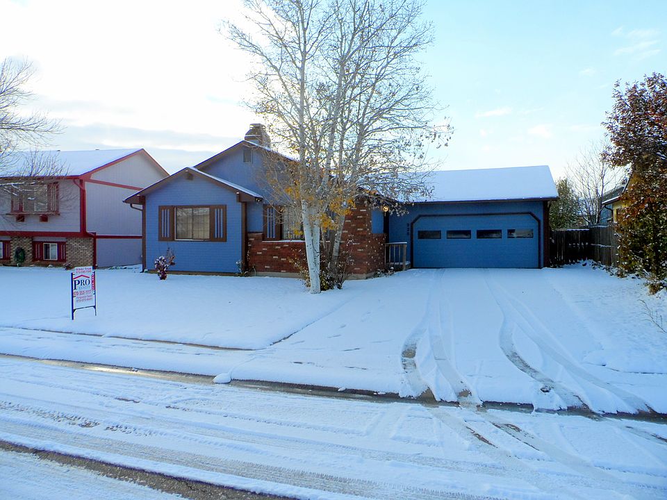 1st image of 920 Columbine Dr