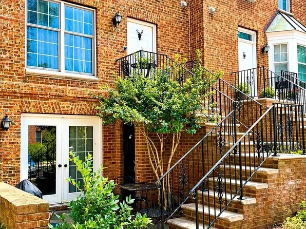 100 Fox Run Ter, Middleburg, VA 20117