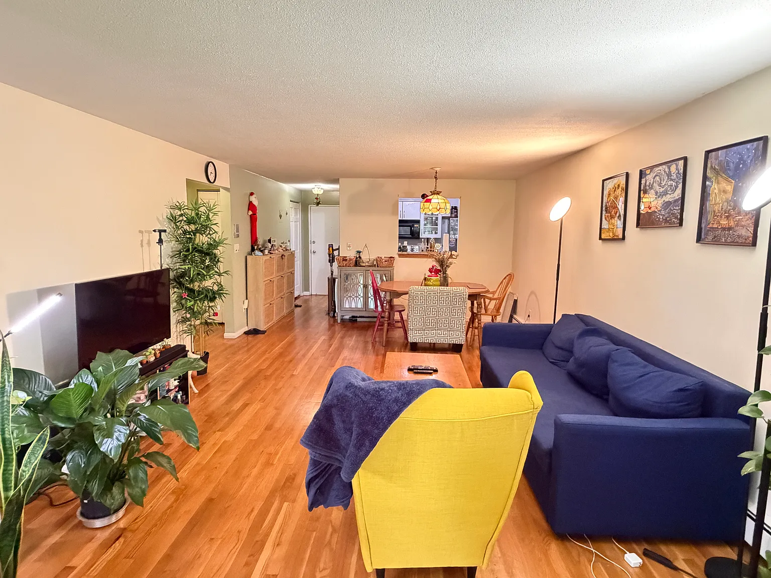 2 bed, 1.5 bath, 995 sqft, $3,100 — Photo 2