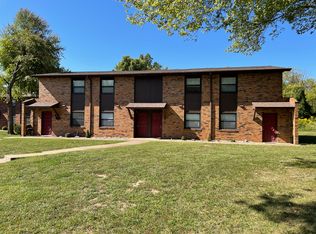 6 S Trace Rd, Glen Carbon, IL 62034