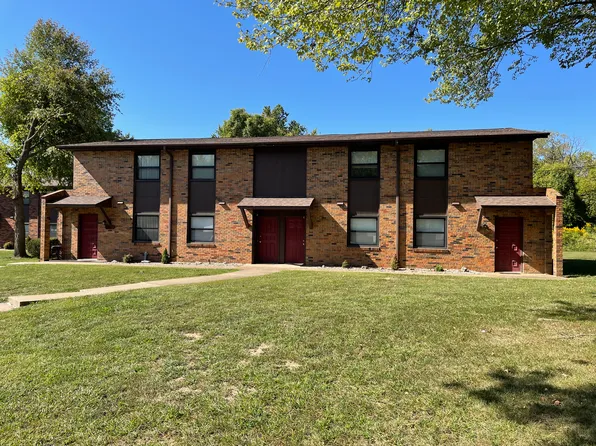 8 S Trace Ct, Glen Carbon, IL 62034
