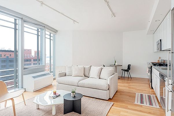 1st image of 550 W 54th St APT 1420