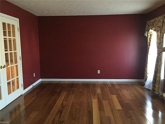 4th image of 114 Gray Ln