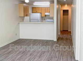916 N 104th St #B-303, Seattle, WA 98133