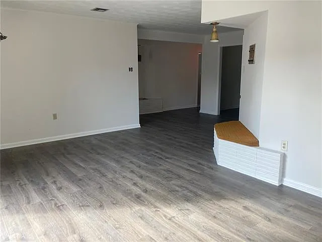 813 Andrews Ave — Photo 4
