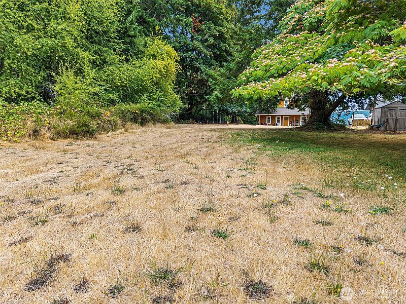 5th image of 9205 165th Avenue SW