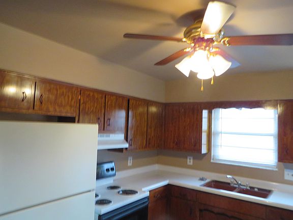 4th image of 3992 S Randolph St
