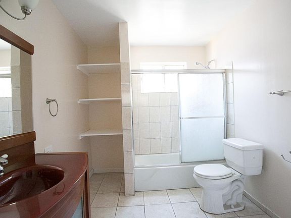 2nd image of 6418 Kraft Ave